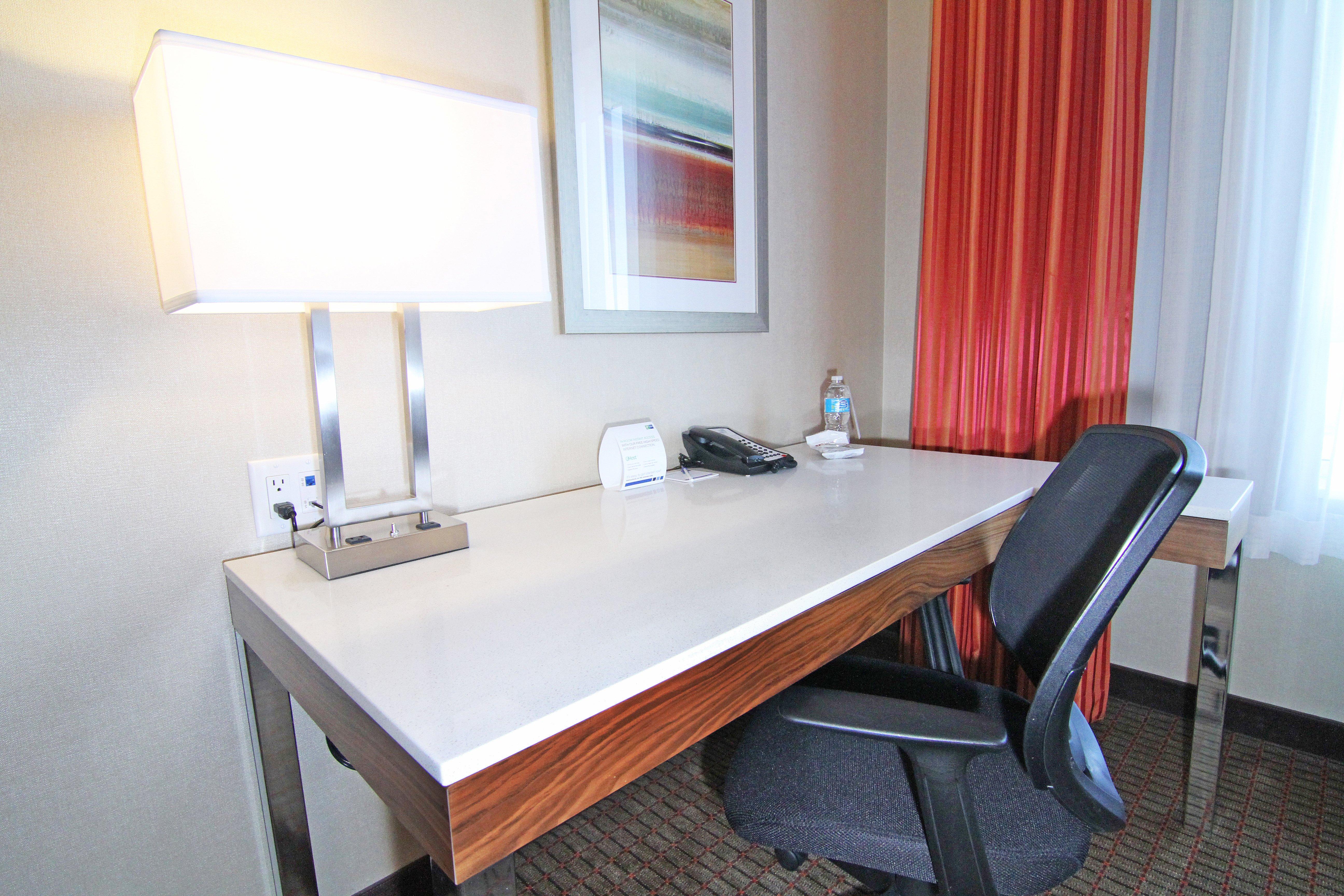 Holiday Inn Express And Suites Calgary University By Ihg Exteriör bild