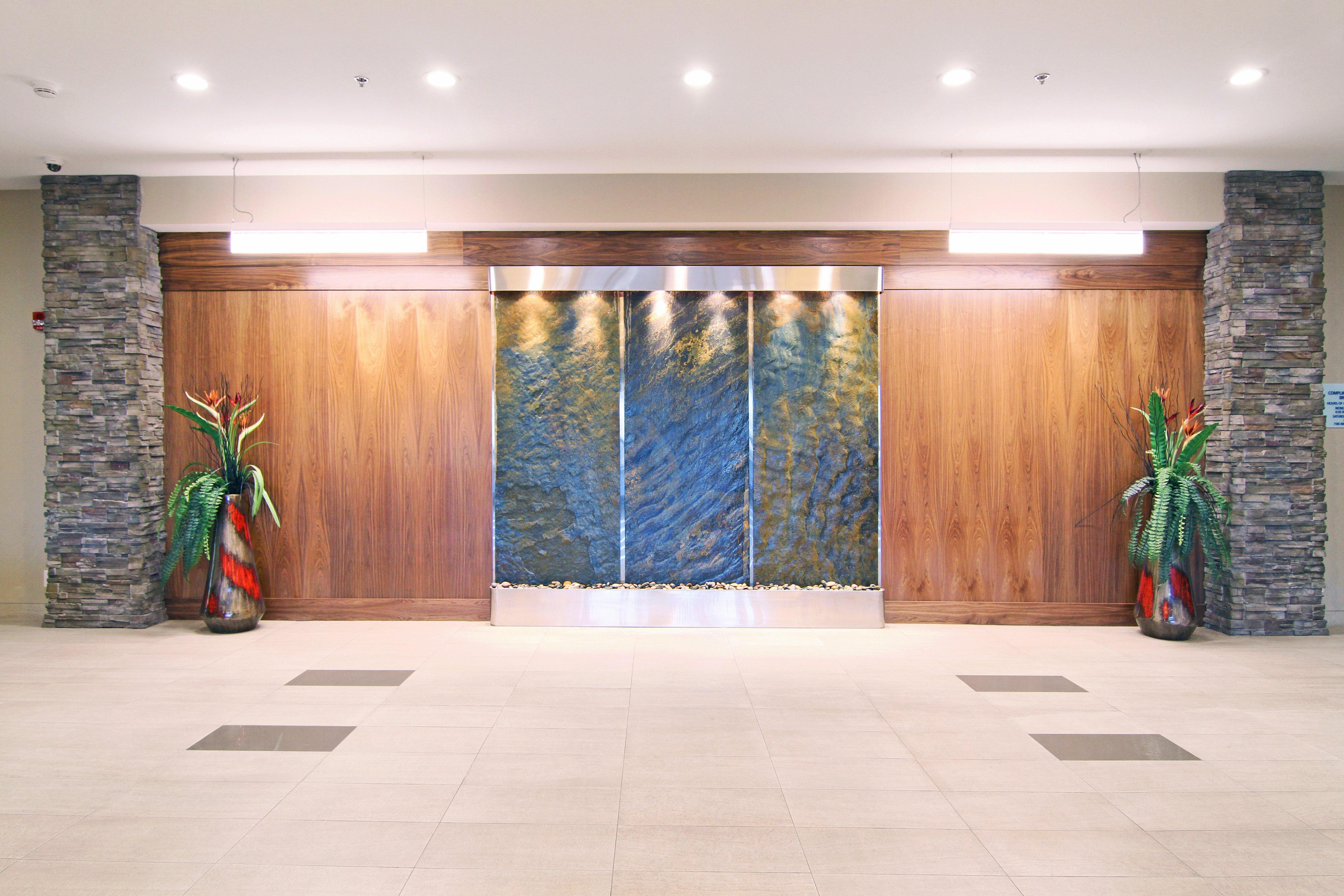 Holiday Inn Express And Suites Calgary University By Ihg Exteriör bild