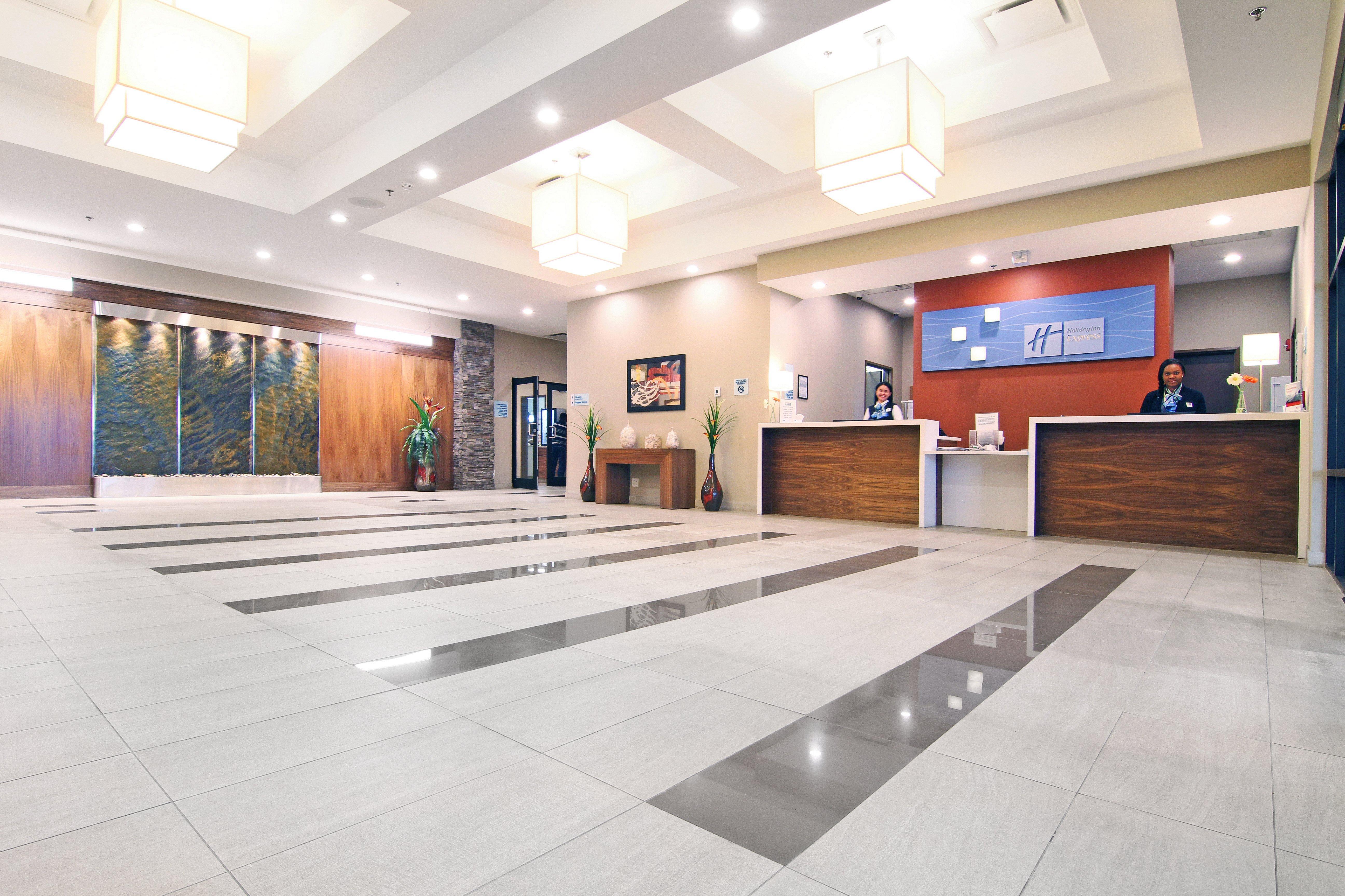 Holiday Inn Express And Suites Calgary University By Ihg Exteriör bild