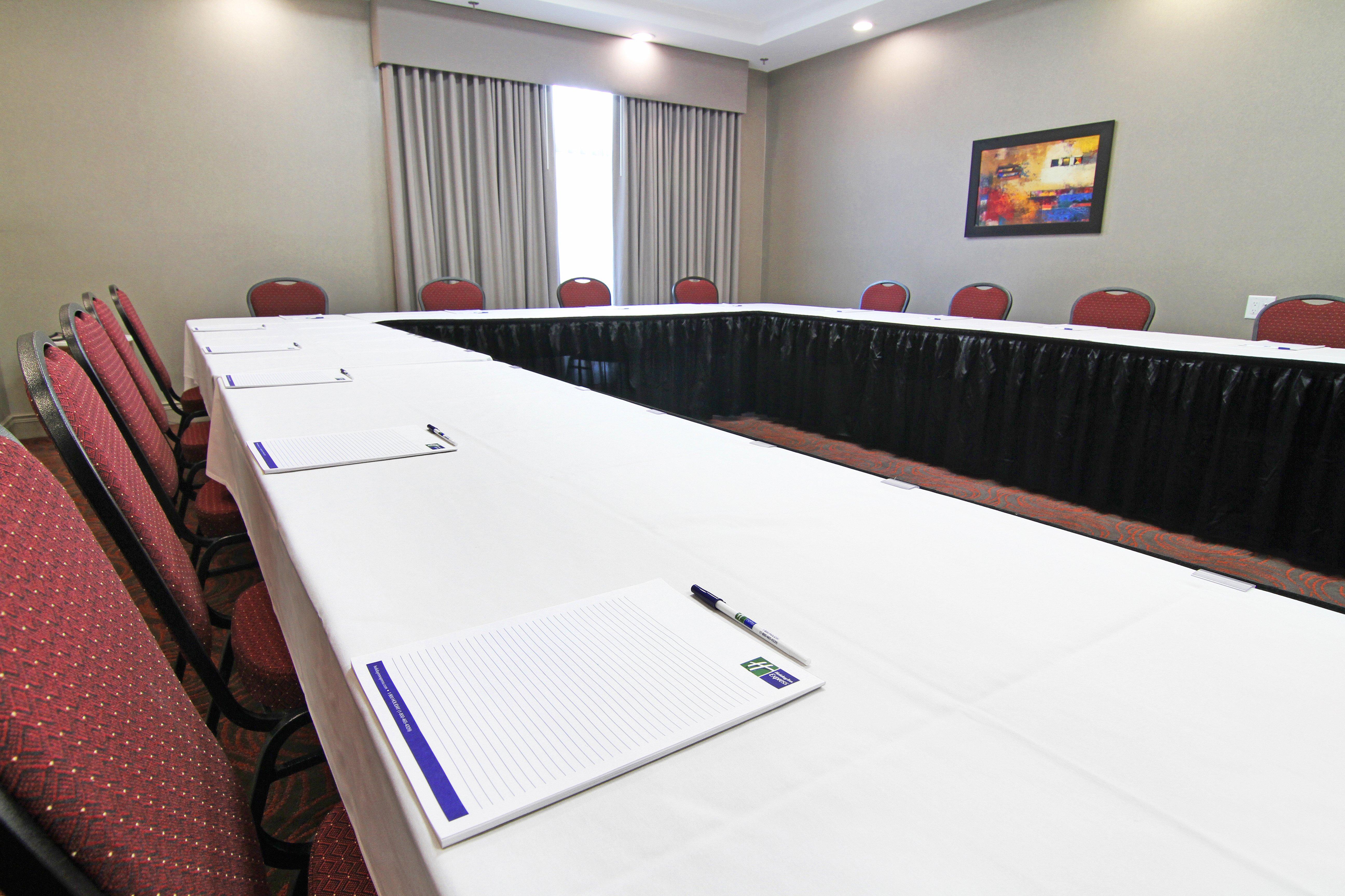 Holiday Inn Express And Suites Calgary University By Ihg Exteriör bild