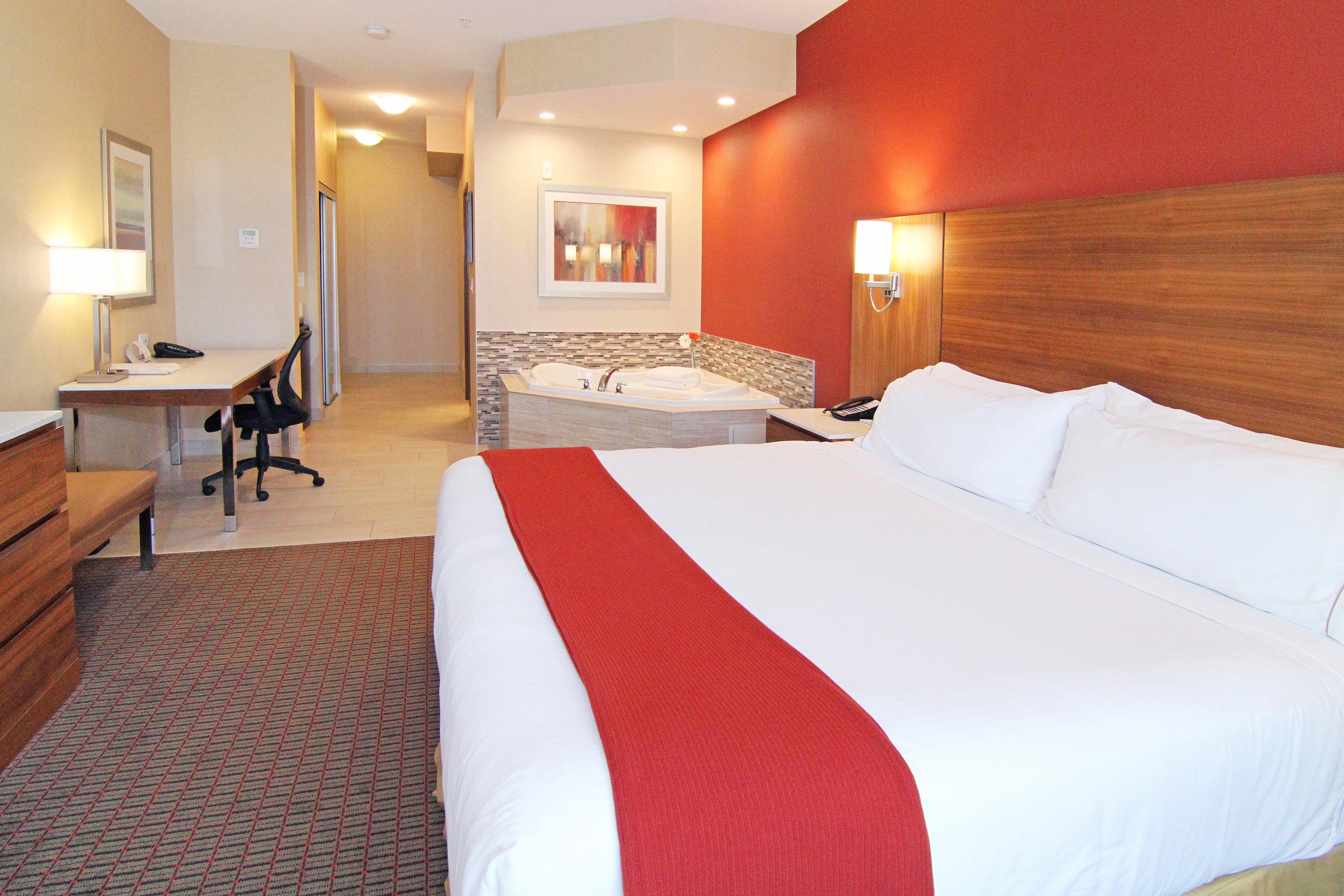 Holiday Inn Express And Suites Calgary University By Ihg Exteriör bild