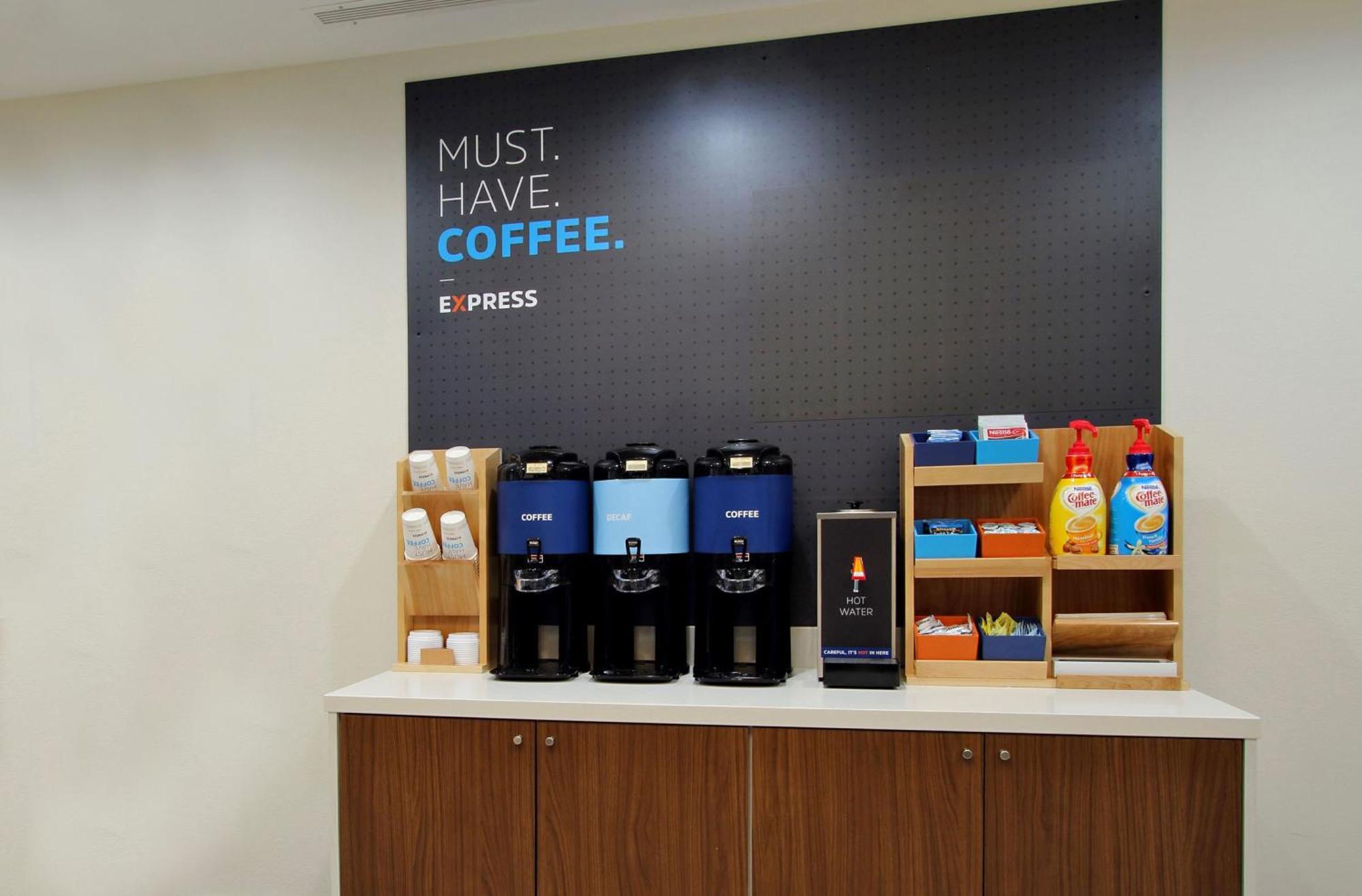Holiday Inn Express And Suites Calgary University By Ihg Exteriör bild
