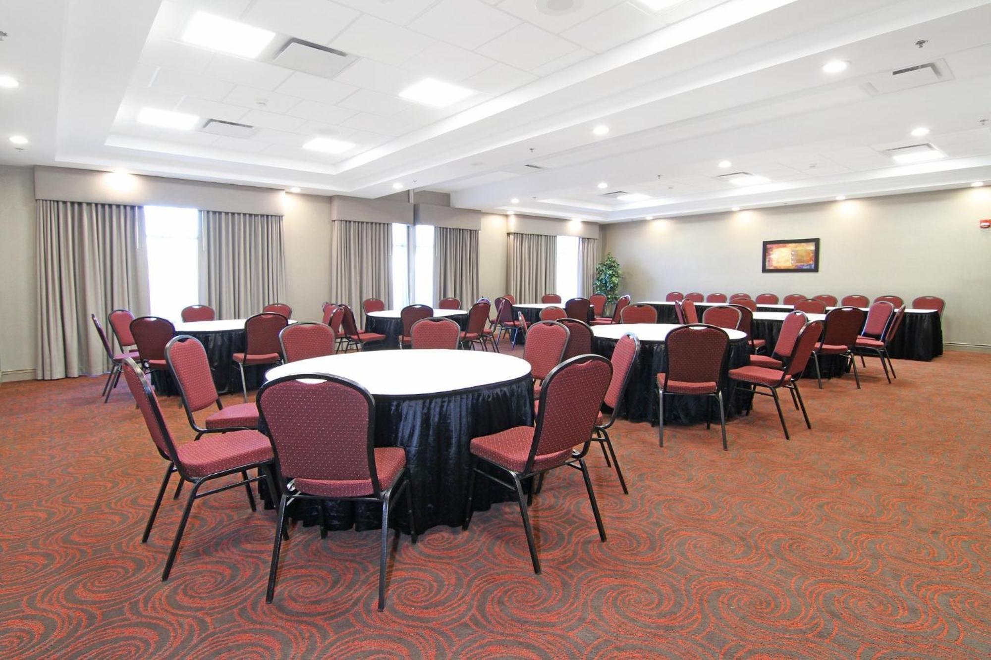 Holiday Inn Express And Suites Calgary University By Ihg Exteriör bild